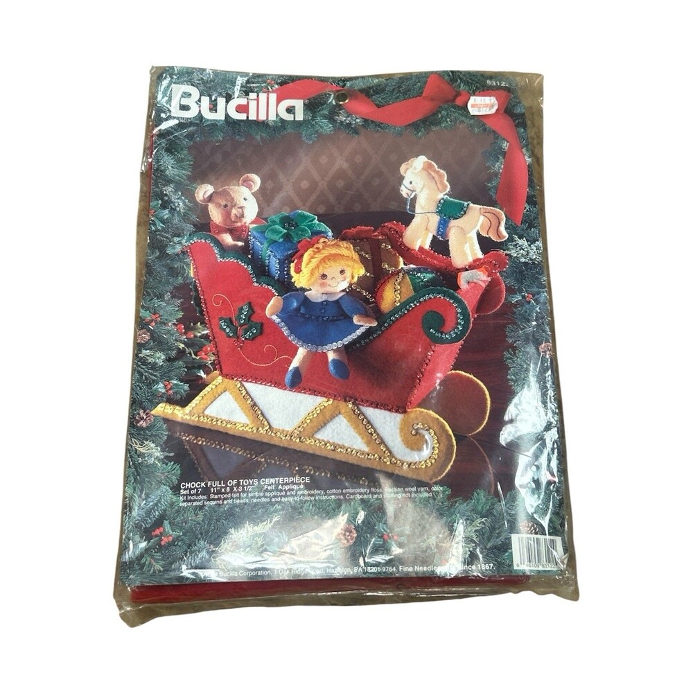 Vtg Bucilla Christmas Sleigh full of Toys Craft Kit 83122 1994 Felt Applique